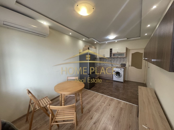 Дава се под наем Двустаен апартамент в Варна, Левски - 65 кв.м за 438.6 € - Снимка #1