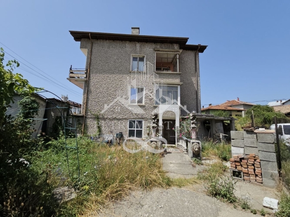 Етаж от къща в Велинград - 200 кв.м за 300 €/кв.м - Снимка #1