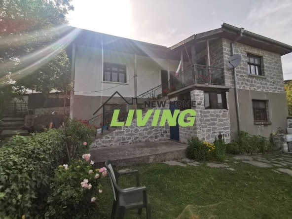 Къща в с. Врата, Област Пловдив - 306 кв.м за 572 €/кв.м - Снимка #1