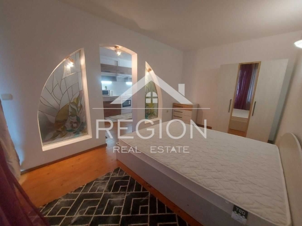 Дава се под наем Тристаен апартамент в Варна, Окръжна болница - 80 кв.м за 612 € - Снимка #1