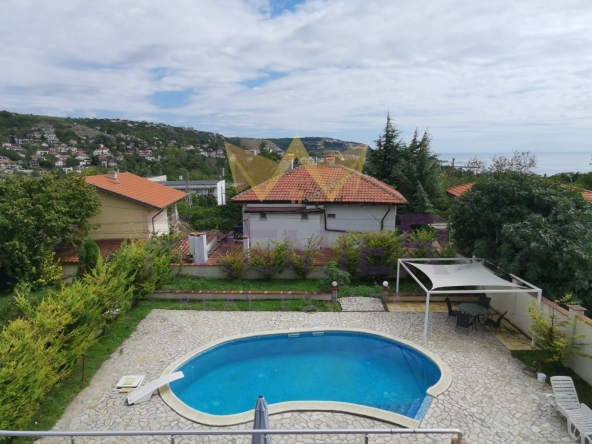 Къща в Балчик - 250 кв.м за 840 €/кв.м - Снимка #1