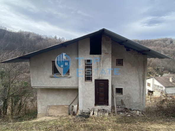 Къща в с. Драганчетата, Област Габрово - 195 кв.м за 220 €/кв.м - Снимка #1