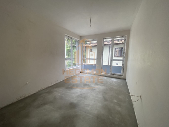 Двустаен апартамент в Варна, Аспарухово - 52 кв.м за 1443 €/кв.м - Снимка #1