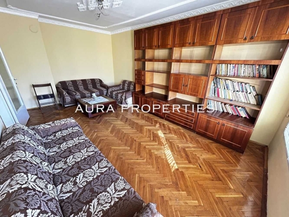 Дава се под наем Тристаен апартамент в Разград, Орел - 79 кв.м за 204 € - Снимка #1