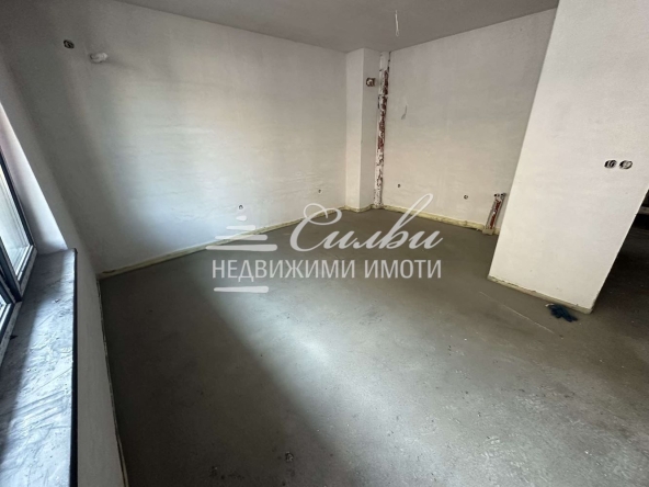 Двустаен апартамент в Търговище, Център - 59 кв.м за 1254 €/кв.м - Снимка #1