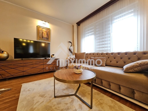 Двустаен апартамент в Варна, Кайсиева градина - 68 кв.м за 1765 €/кв.м - Снимка #1