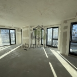 Тристаен апартамент в Пловдив, Младежки Хълм - 130 кв.м за 1916 €/кв.м - Снимка #1