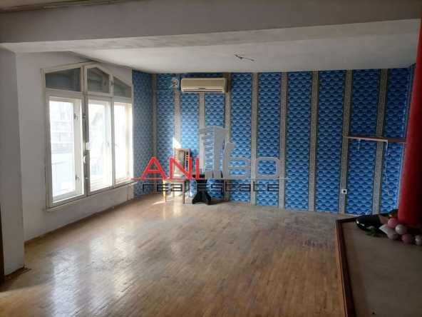 Двустаен апартамент в Варна, Зимно кино Тракия - 64 кв.м за 1969 €/кв.м - Снимка #1