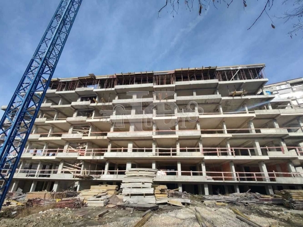 Тристаен апартамент в Варна, Възраждане 1 - 96 кв.м за 1255 €/кв.м - Снимка #1