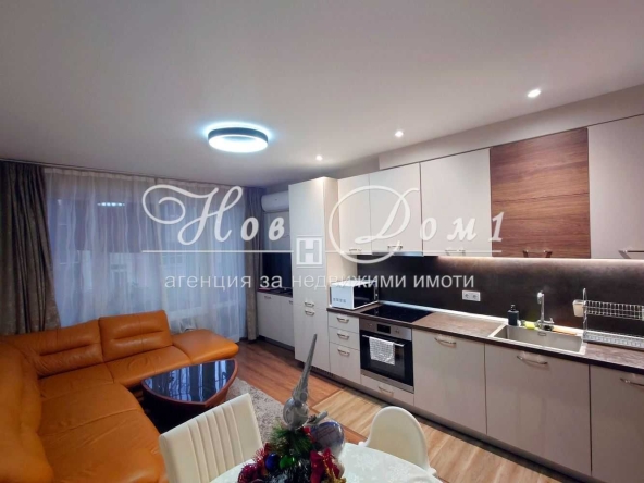 Тристаен апартамент в София, Изток - 70 кв.м за 3143 €/кв.м - Снимка #1