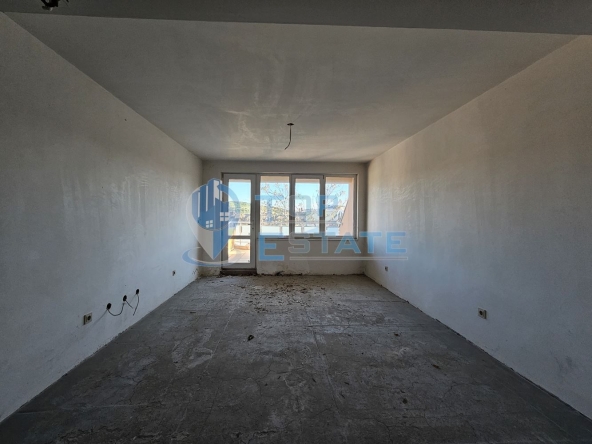 Двустаен апартамент в Велико Търново, Център - 70 кв.м за 1572 €/кв.м - Снимка #1