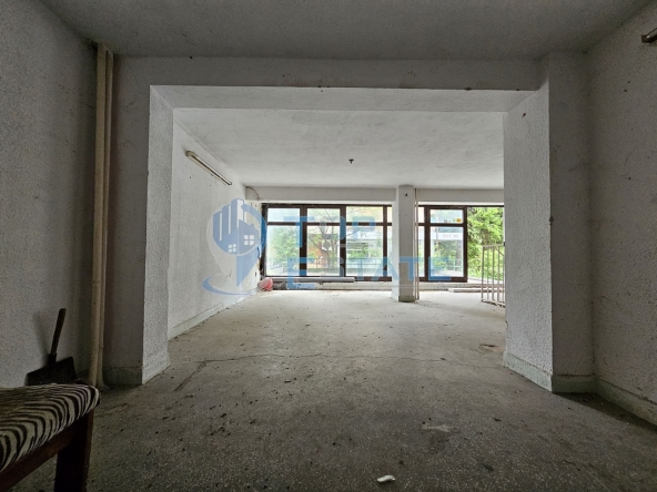 Магазин в Велико Търново, Център - 250 кв.м за 600 €/кв.м - Снимка #1