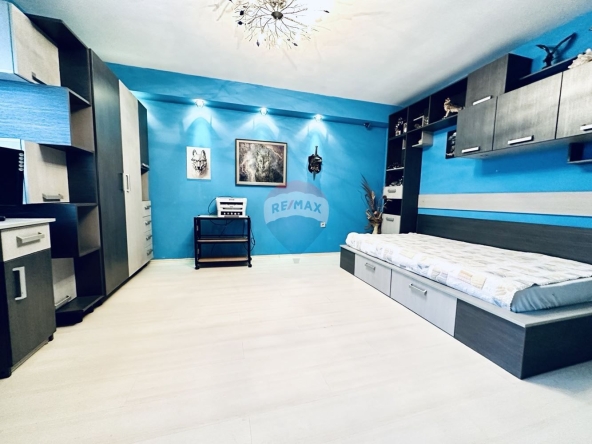 Къща в Добрич, Център - 150 кв.м за 600 €/кв.м - Снимка #1