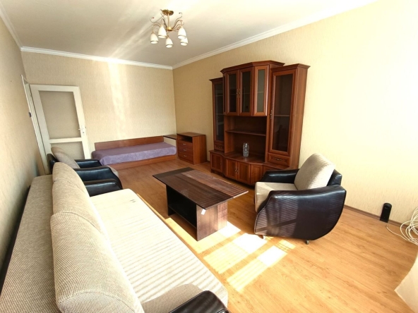 Дава се под наем Двустаен апартамент в София, Света Троица - 56 кв.м за 612 € - Снимка #1