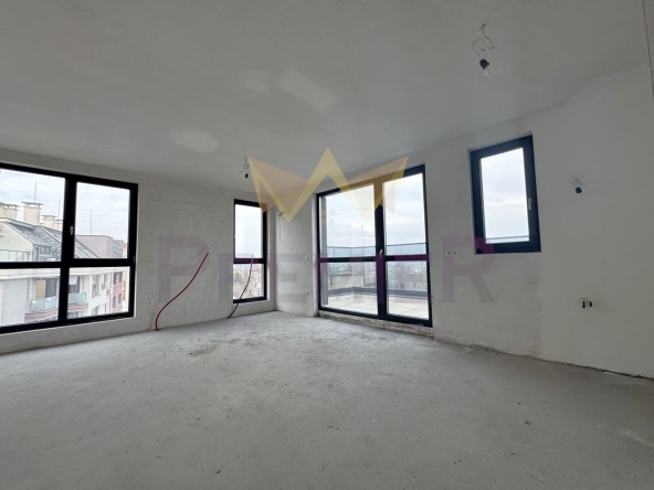 Двустаен апартамент в София, Полигона - 94 кв.м за 2305 €/кв.м - Снимка #1