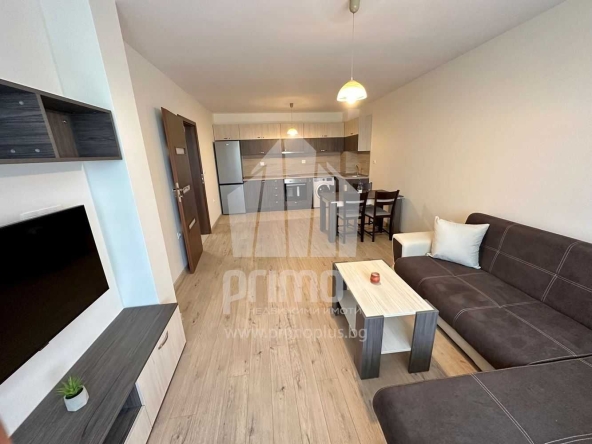 Двустаен апартамент в Велико Търново, Център - 70 кв.м за 1572 €/кв.м - Снимка #1