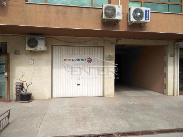 Дава се под наем Гараж / Паркомясто в Варна, Левски - 21 кв.м за 66.3 € - Снимка #1