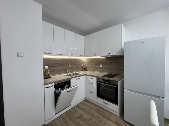 Дава се под наем Етаж от къща в с. Панчарево, Област София-град - 90 кв.м за 561 € - Снимка #1