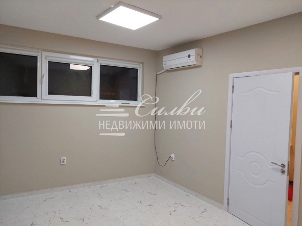 Дава се под наем Офис в Шумен, Център - 20 кв.м за 178.5 € - Снимка #1