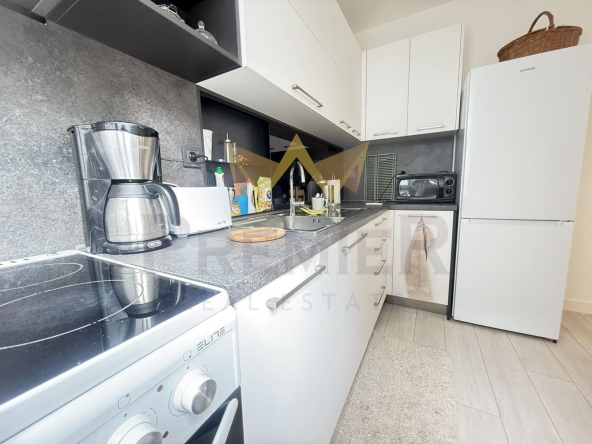 Дава се под наем Тристаен апартамент в Варна, Окръжна болница - 85 кв.м за 765 € - Снимка #1