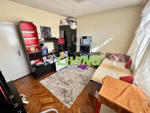 Етаж от къща в Пловдив, Захарна фабрика - 100 кв.м за 770 €/кв.м - Снимка #1