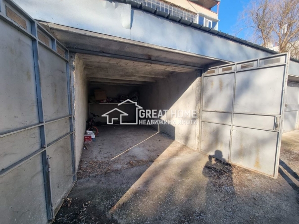 Гараж / Паркомясто в Търговище, Център - 18 кв.м за 1034 €/кв.м - Снимка #1