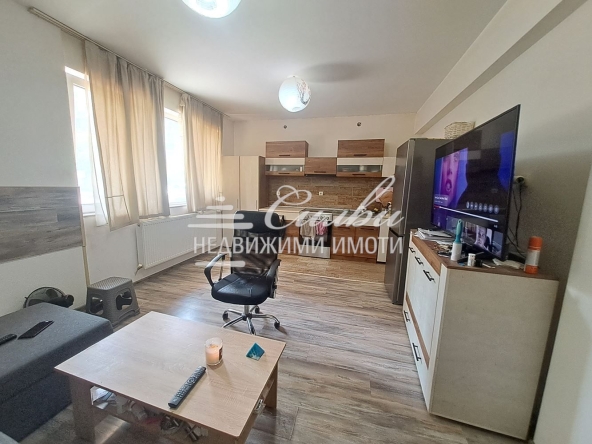 Тристаен апартамент в Шумен, Център - 74 кв.м за 1586 €/кв.м - Снимка #1