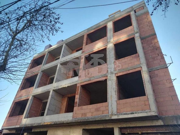 Тристаен апартамент в Добрич, Христо Ботев - 102 кв.м за 920 €/кв.м - Снимка #1