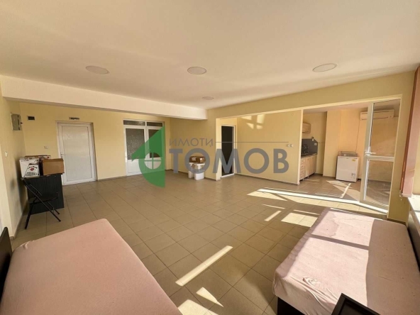 Тристаен апартамент в Шумен, Център - 155 кв.м за 904 €/кв.м - Снимка #1