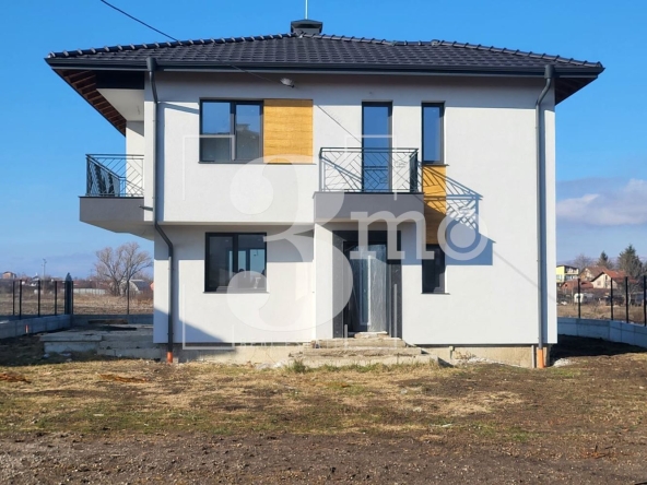 Къща в Костинброд - 187 кв.м за 1872 €/кв.м - Снимка #1