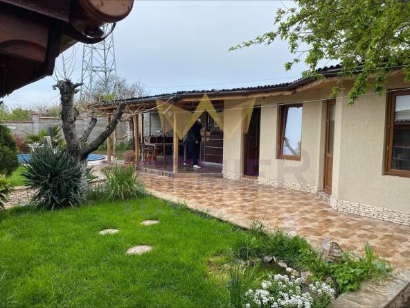 Къща в с. Езерово, Област Варна - 110 кв.м за 1500 €/кв.м - Снимка #1