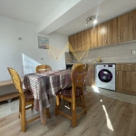 Дава се под наем Тристаен апартамент в Варна, Колхозен пазар - 90 кв.м за 561 € - Снимка #1