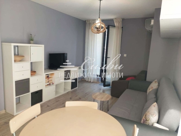 Дава се под наем Двустаен апартамент в Шумен, 5-ти полк - 50 кв.м за 331.5 € - Снимка #1