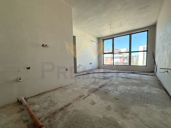 Тристаен апартамент в София, Полигона - 103 кв.м за 1738 €/кв.м - Снимка #1