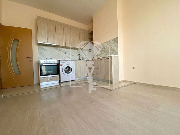 Двустаен апартамент в Пловдив, Център - 43 кв.м за 3024 €/кв.м - Снимка #1