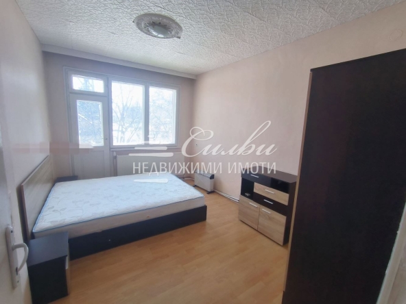 Дава се под наем Многостаен апартамент в Шумен, Пожарната - 120 кв.м за 255 € - Снимка #1