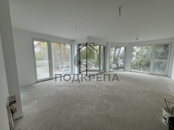 Дава се под наем Тристаен апартамент в Пловдив, Мараша - 120 кв.м за 612 € - Снимка #1