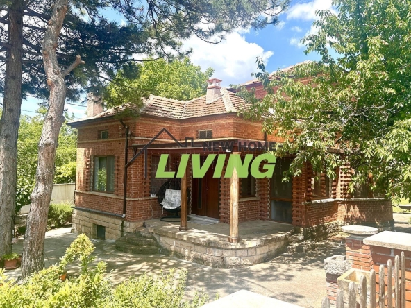 Къща в с. Средно градище, Област Стара Загора - 100 кв.м за 1400 €/кв.м - Снимка #1