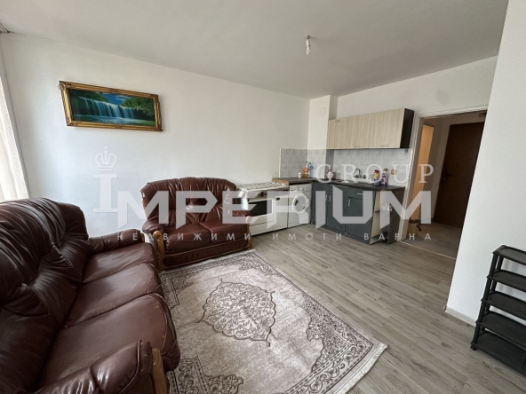 Дава се под наем Двустаен апартамент в Варна, Погреби - 75 кв.м за 408 € - Снимка #1