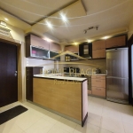 Дава се под наем Тристаен апартамент в Варна, Базар Левски - 100 кв.м за 969 € - Снимка #1