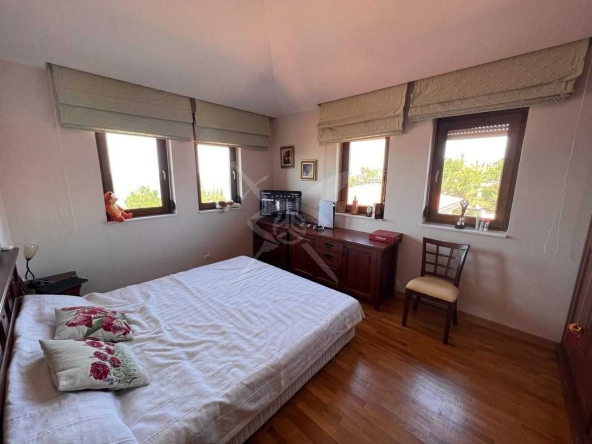 Тристаен апартамент в Созопол - 114 кв.м за 2193 €/кв.м - Снимка #1