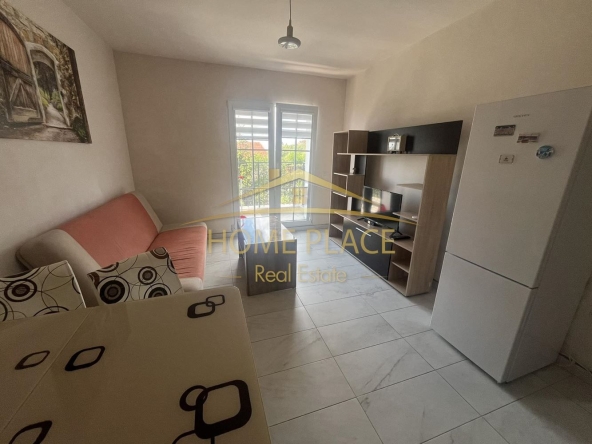 Дава се под наем Двустаен апартамент в Варна, Бриз - 68 кв.м за 433.5 € - Снимка #1