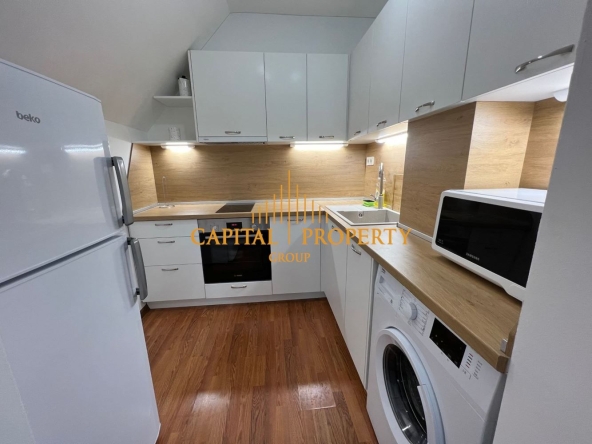 Дава се под наем Тристаен апартамент в Варна, Лятно кино Тракия - 122 кв.м за 870 € - Снимка #1