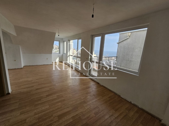 Тристаен апартамент в Варна, Бриз - 198 кв.м за 1061 €/кв.м - Снимка #1