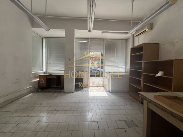 Дава се под наем Офис в Варна, Колхозен пазар - 72 кв.м за 367.2 € - Снимка #1