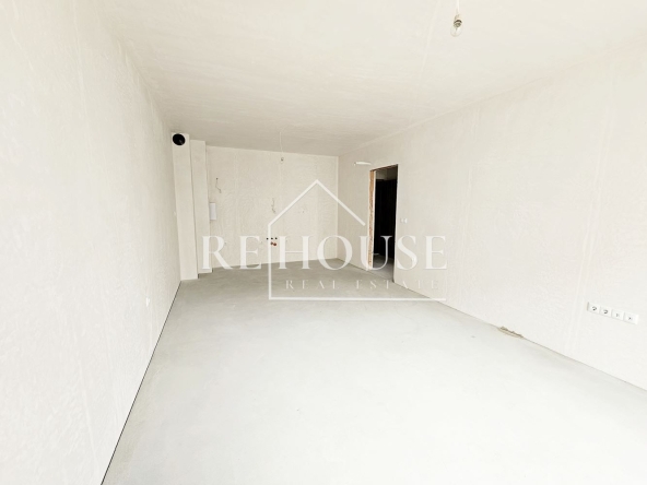 Двустаен апартамент в Варна, Възраждане 1 - 70 кв.м за 1786 €/кв.м - Снимка #1