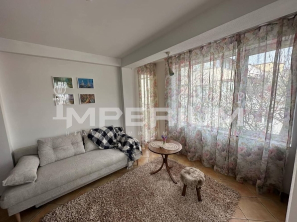 Дава се под наем Двустаен апартамент в Варна, Център - 54 кв.м за 459 € - Снимка #1