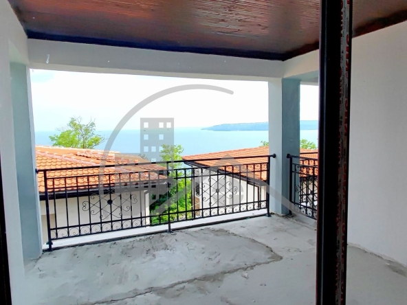 Къща в Варна, Бриз - 205 кв.м за 1600 €/кв.м - Снимка #1