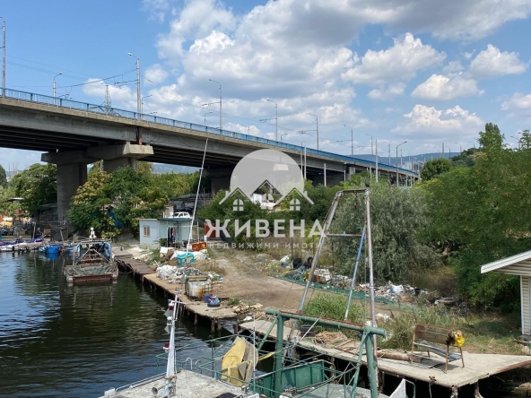 Парцел в Варна, Островна промишлена зона - 2741 кв.м за 220 €/кв.м - Снимка #1