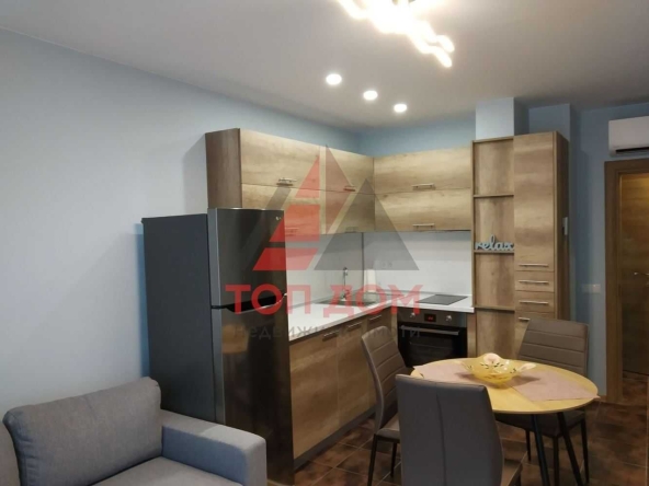 Дава се под наем Едностаен апартамент в Варна, Окръжна болница - 30 кв.м за 306 € - Снимка #1